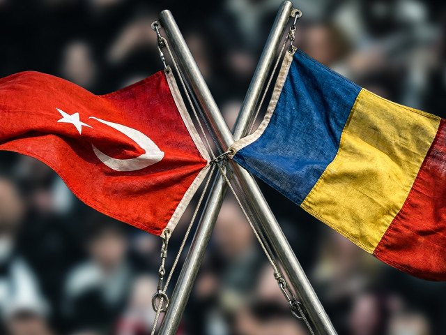 România, eliminată dramatic de Turcia în cursa pentru Mondialul din 2027 Echipa națională a României a suferit o înfrângere usturătoare în fața Turciei, ratând calificarea la Campionatul Mondial din 2027