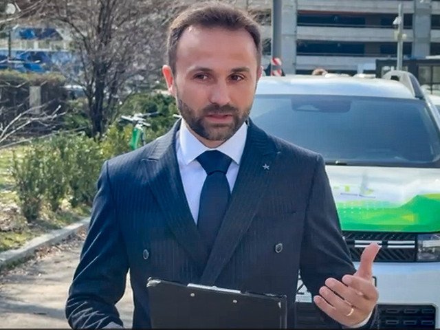 Incidente la Adunarea Generală FRF: Ilie Drăgan, ieșire nervoasă București – Candidatul la funcția de președinte al Federației Române de Fotbal (FRF), Ilie Drăgan, a avut o reacție impulsivă în timpul alegerilor desfășurate la Casa Fotbalului