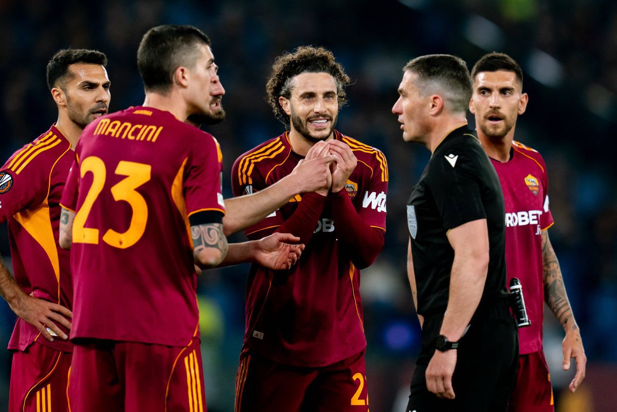 Istvan Kovacs, central la Roma – Bologna: arbitraj fără cusur pe „Olimpico” Meciul de poveste dintre Roma și Bologna, încheiat cu scorul de 3-4 după prelungiri, și-a găsit un arbitru central cu sânge rece