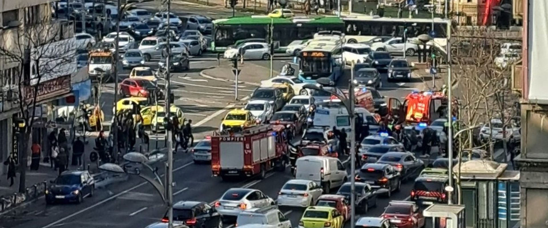 Accident grav în Piața Romană: Pieton resuscitat la fața locului Un accident rutier grav a avut loc în această după-amiază în Piața Romană din București