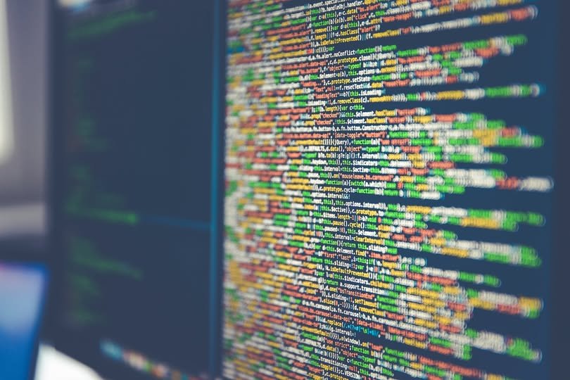 UE vrea reguli mai stricte pentru imaginile generate de inteligența artificială Parlamentul European analizează posibilitatea instituirii unor reguli mai clare privind utilizarea inteligenței artificiale pentru generarea sau manipularea imaginilor intime