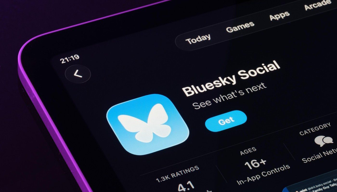 O aplicație AI revoluționează modul în care utilizatorii interacționează cu rețelele sociale Noua aplicație Attie, dezvoltată de Bluesky, promite să schimbe radical modul în care utilizatorii își personalizează experiența pe rețelele sociale