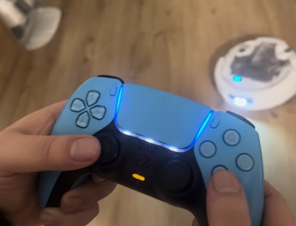 Un inginer a descoperit o breșă de securitate majoră la un aspirator robot, reușind să acceseze mii de dispozitive Un inginer IT a descoperit accidental o vulnerabilitate serioasă la un model de aspirator robot produs de compania chineză DJI