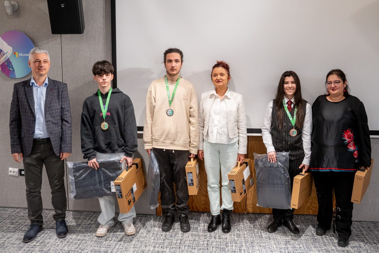 Cine sunt marii câștigători Asus Learn and Compete 2026?
