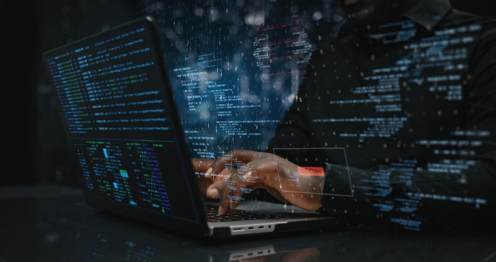 Războiul cibernetic: România, prinsă în focul încrucișat al atacurilor digitale Amenințările cibernetice iau amploare, iar România nu este imună