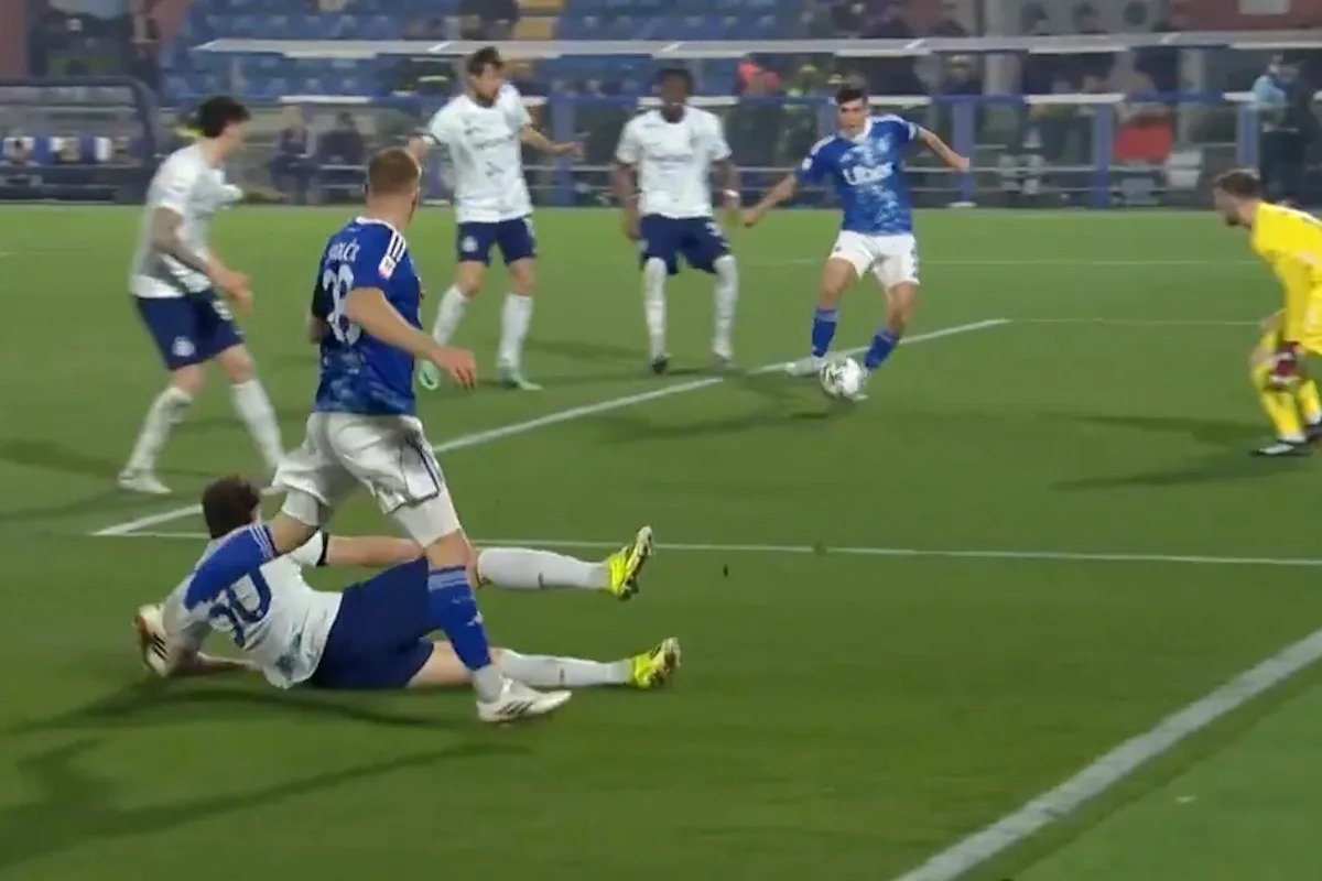 Como și Inter Milano, la egalitate dramatică în semifinalele Cupei Italiei Duelul din semifinalele Cupei Italiei dintre Como și Inter Milano s-a încheiat cu un scor alb, 0-0, în meciul tur disputat pe stadionul Giuseppe Sinigaglia