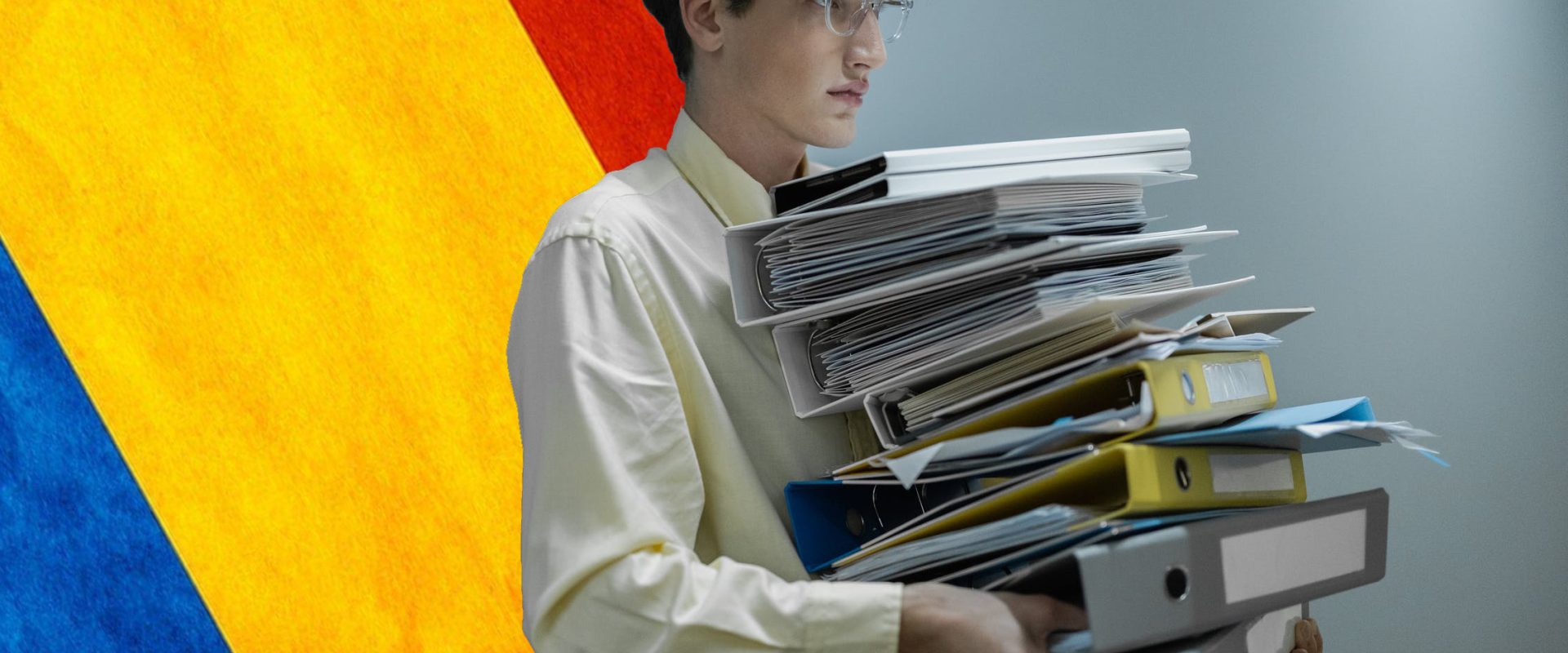 O platformă guvernamentală vrea să reducă birocrația: Ce înseamnă „Fără hârtie” Guvernul României lansează platforma „Fără hârtie”, o inițiativă susținută de viceprim-ministrul Oana Gheorghiu și tehnicienii STS