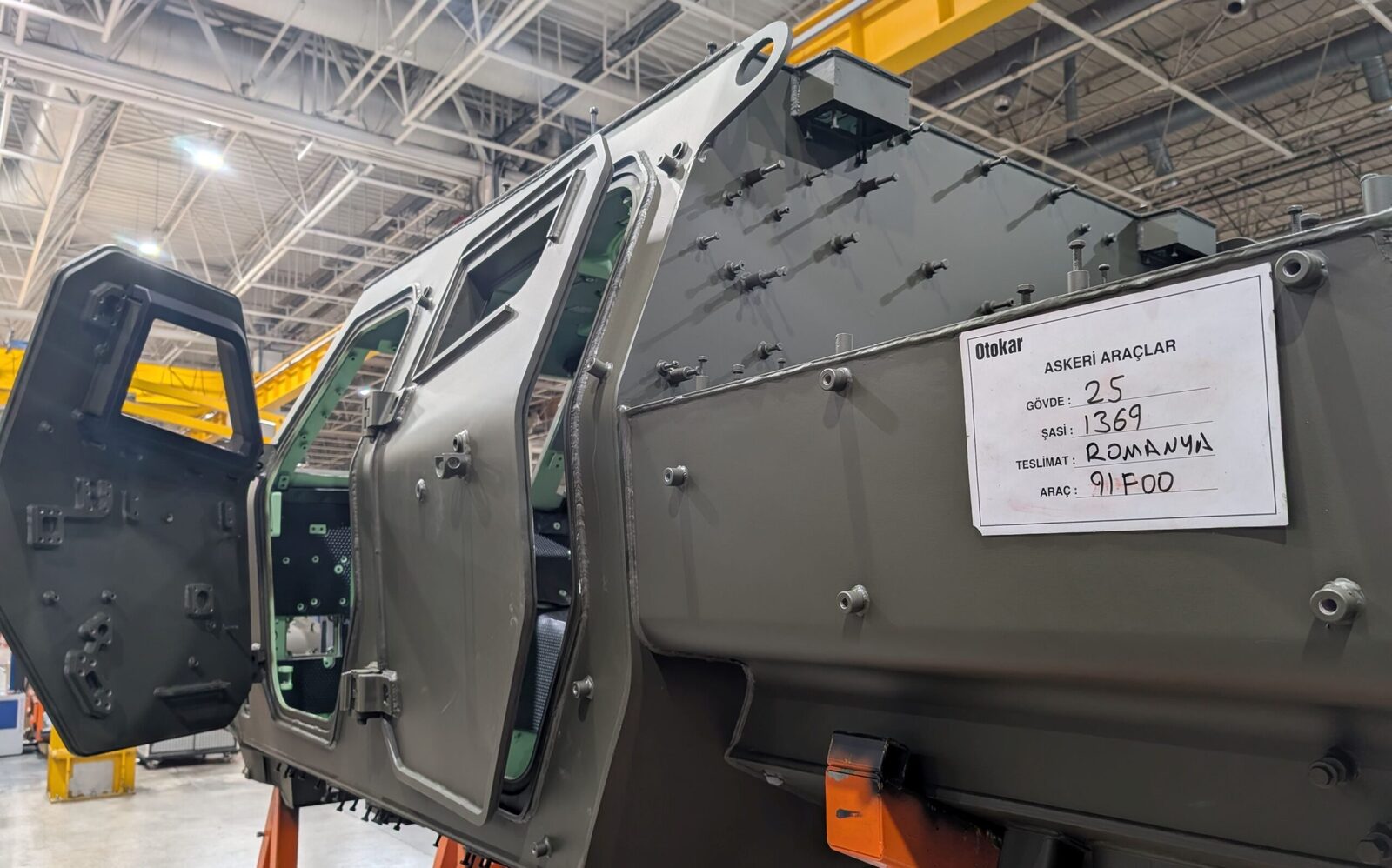 Industria de Apărare din România: Necesitatea Producției Locale și Impactul Economic România trebuie să prioritizeze producția internă a echipamentelor militare achiziționate, o măsură vitală pentru revitalizarea industriei naționale de apărare