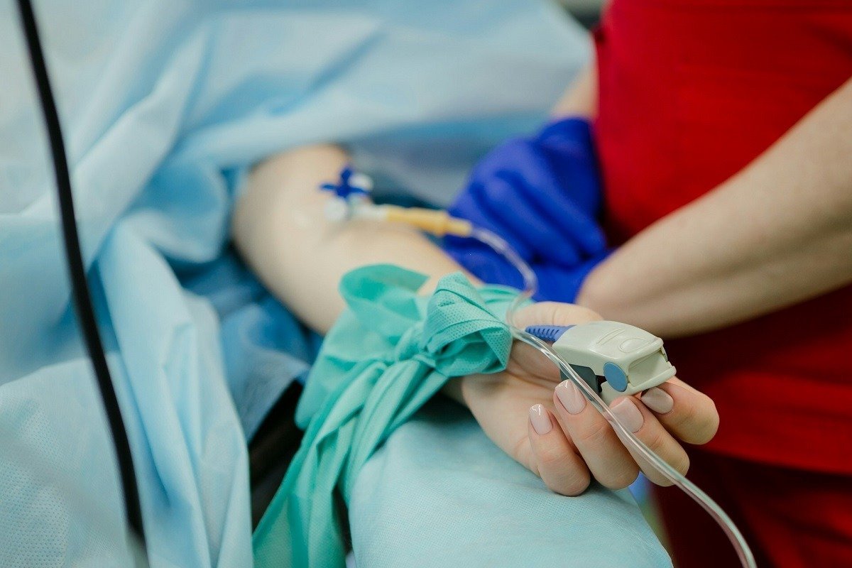 Eutanasia pasivă, o premieră în India: Curtea Supremă autorizează oprirea sistemelor de susținere a vieții unui bărbat Curtea Supremă a Indiei a luat o decizie istorică miercuri, autorizând oprirea sistemelor de susținere a vieții unui bărbat de 32 de ani, aflat în stare vegetativă persistentă de 13 ani