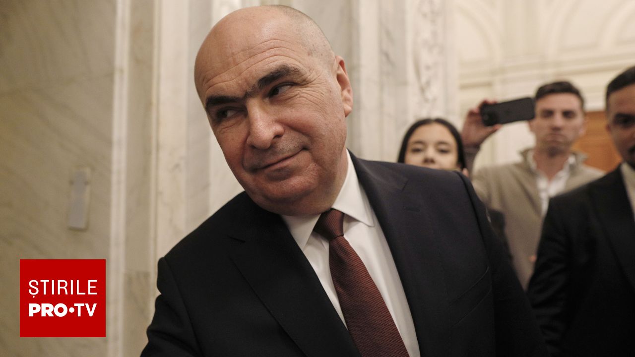 Bolojan: Legea salarizării unice, prioritate pentru guvern până în vară București – Ilie Bolojan, după ședința de guvern de joi seară, a reamintit că legea salarizării unice în sectorul bugetar reprezintă un angajament asumat în Planul Național de Redresare și Reziliență (PNRR)