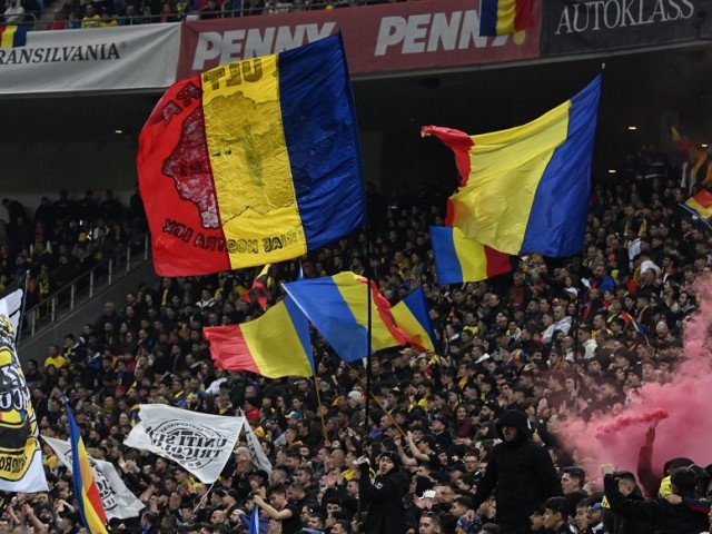 Suporterii români, așteptați la Istanbul: Ce măsuri de securitate sunt pregătite Aproximativ 2.500 de suporteri români sunt așteptați la Istanbul pentru meciul de fotbal dintre România și Bosnia și Herțegovina, programat la începutul lunii iunie