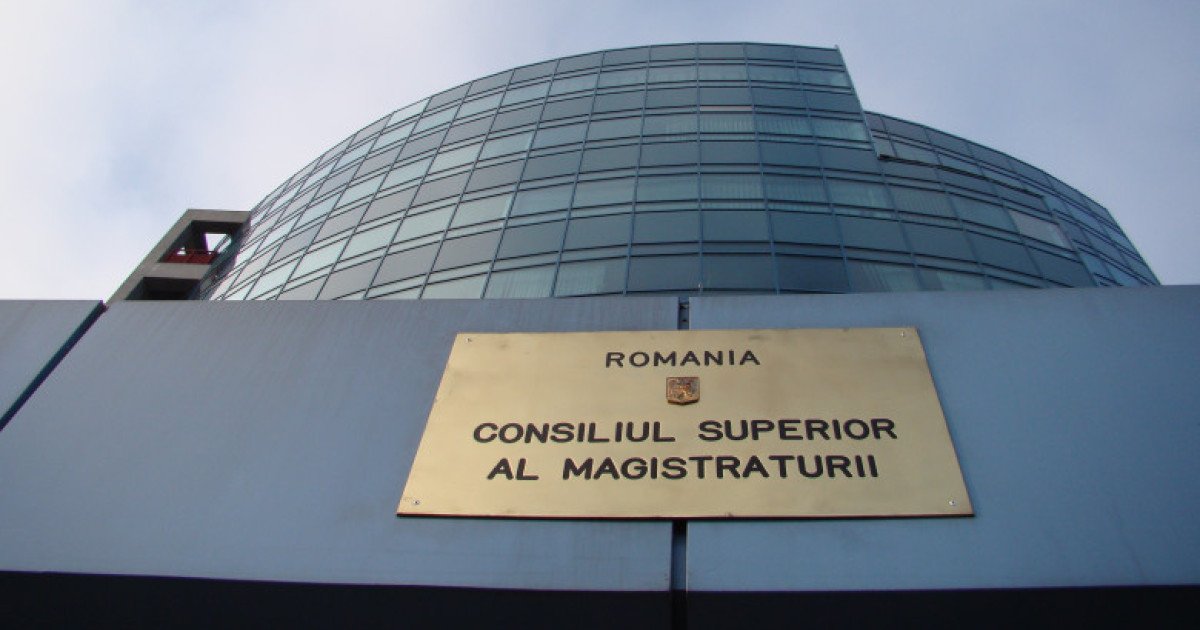 CSM stabilește calendarul audierilor pentru șefii parchetelor Consiliul Superior al Magistraturii (CSM) a anunțat calendarul interviurilor pentru procurorii propuși de ministrul Justiției pentru funcțiile de conducere ale Parchetului General, DIICOT și DNA