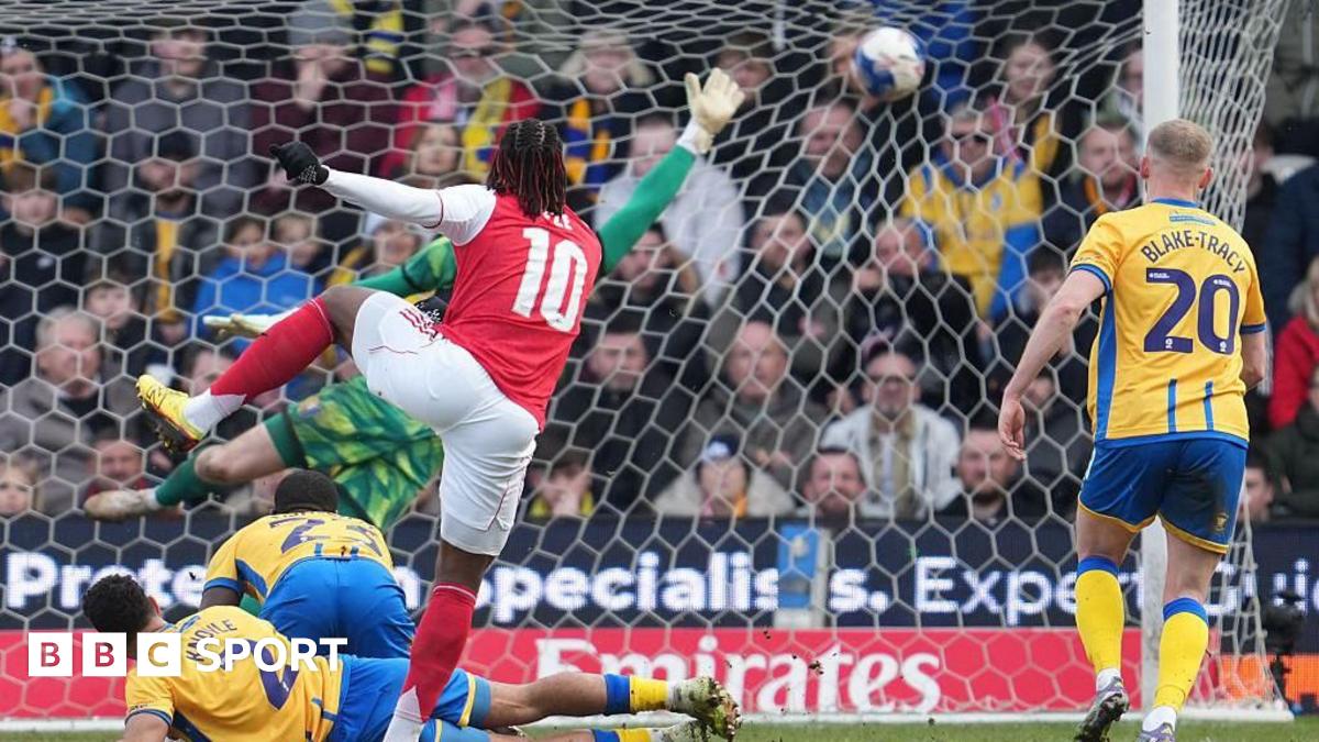 Arsenal, chinuită, dar victorioasă în Cupa Angliei: Eze a adus calificarea Londra, Marea Britanie – Arsenal s-a calificat în sferturile de finală ale Cupei Angliei, după ce a învins echipa Mansfield Town, scor 2-1
