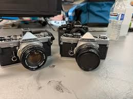 Fotografia analogică, un trend în ascensiune printre tineri Generația Z și tinerii mileniali redescoperă farmecul fotografiei analogice, o tendință surprinzătoare într-o lume dominată de tehnologia digitală