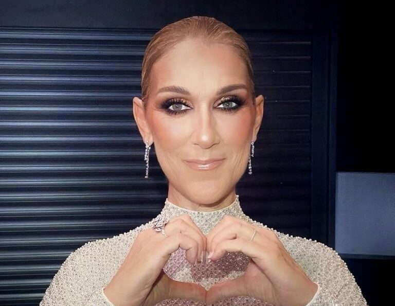 Céline Dion revine pe scenă cu o serie de concerte la Paris Cântăreața canadiană Céline Dion va susține zece concerte la Paris în lunile septembrie și octombrie, marcând astfel revenirea sa pe scenă după o pauză de șase ani