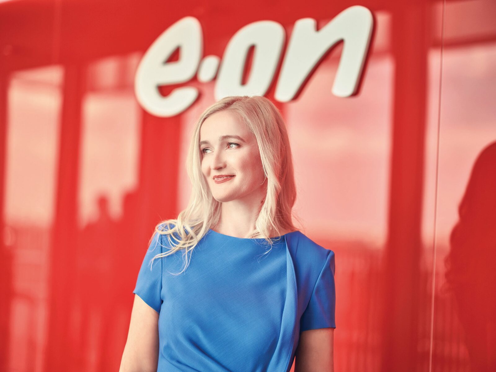 Claudia Griech preia cârma E.ON Energie România: O ascensiune marcată de experiență și provocări În peisajul energetic românesc, o nouă figură feminină își face simțită prezența la conducerea uneia dintre cele mai importante companii din sector