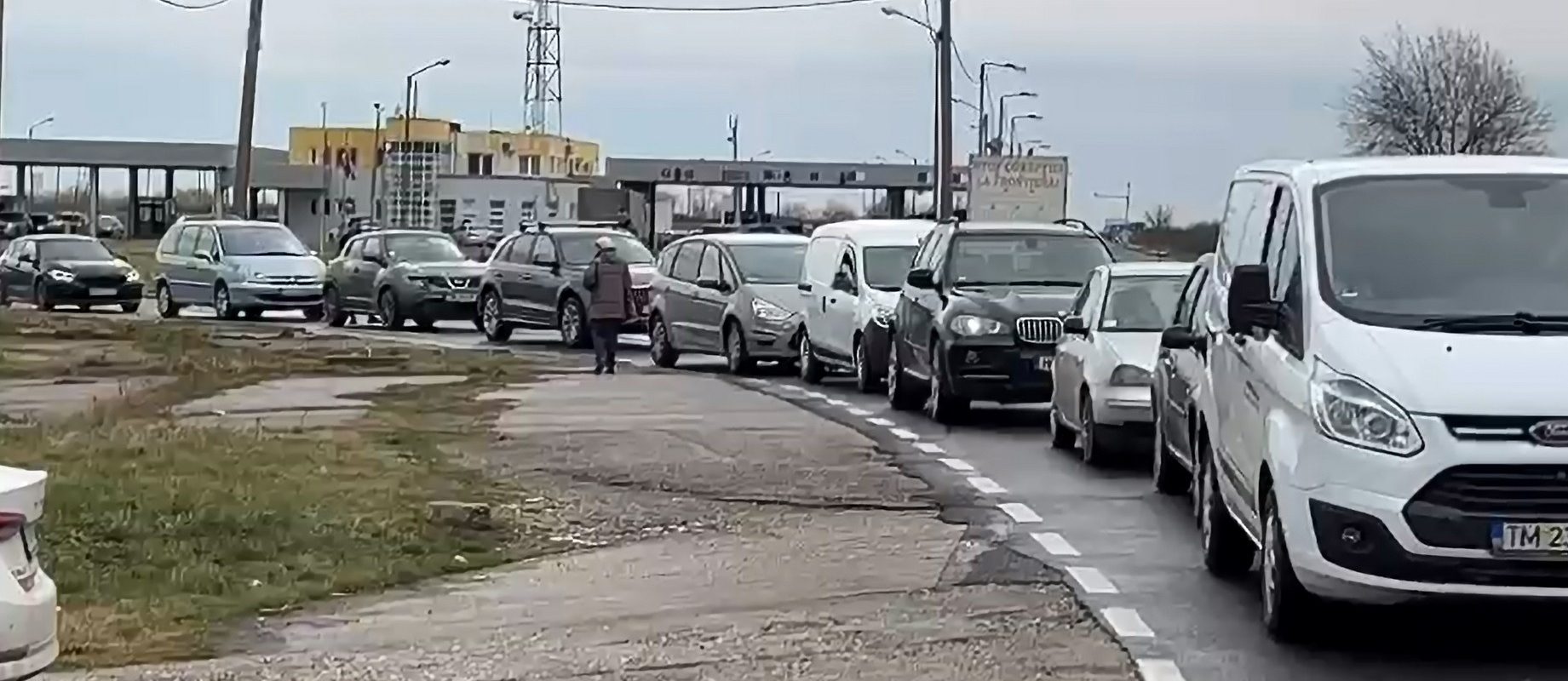 Ungaria introduce prețuri „protejate” la carburanți, pe fondul tensiunilor din Orientul Mijlociu Premierul ungar Viktor Orbán a anunțat, luni, măsuri pentru limitarea prețurilor la benzină și motorină, ca răspuns la contextul geopolitic actual din Orientul Mijlociu