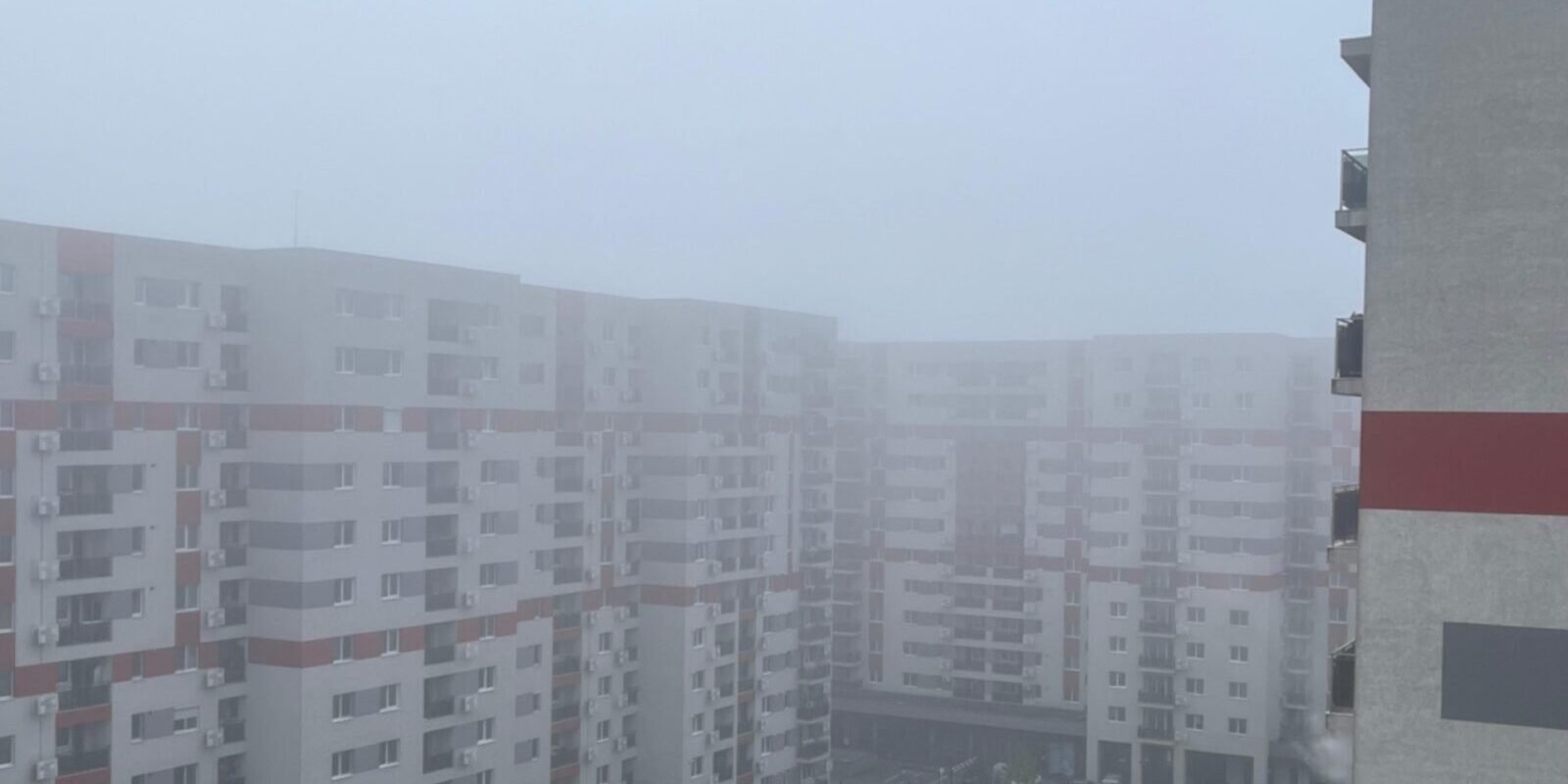 Cod galben de ceață în Ilfov și alte două județe; vizibilitate redusă sub 50 de metri Administrația Națională de Meteorologie (ANM) a emis o avertizare meteorologică de tip cod galben pentru ceață densă, valabilă în județul Ilfov și în alte două județe din România