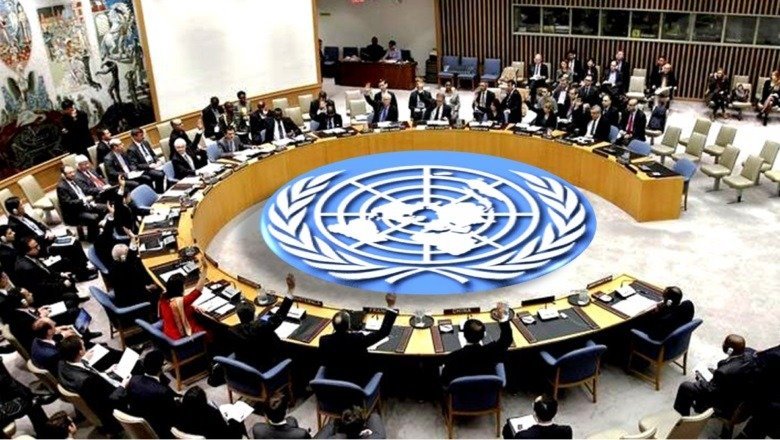 ONU cere Iranului încetarea imediată a atacurilor în Golf și Iordania Consiliul de Securitate al Organizației Națiunilor Unite a adoptat miercuri o rezoluție prin care solicită „încetarea imediată” a atacurilor Iranului asupra statelor din Golf și a Iordaniei