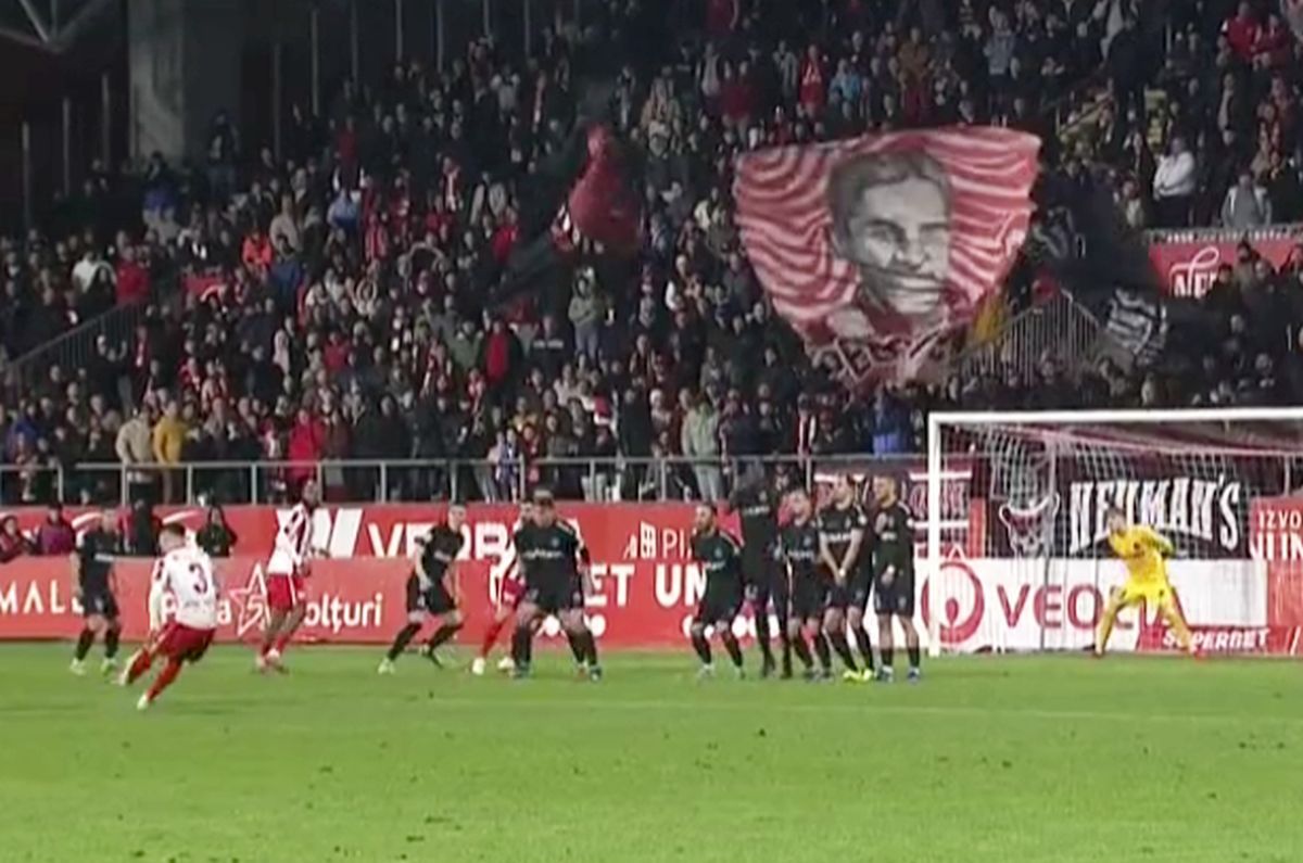 Din Alomerovic, erou și ghinionist la Arad: FCSB pleacă cu victorie, după un gol controversat UTA Arad – FCSB s-a încheiat cu scorul de 2-4, într-un meci tensionat, marcat de o eroare de arbitraj care a stârnit reacții vehemente