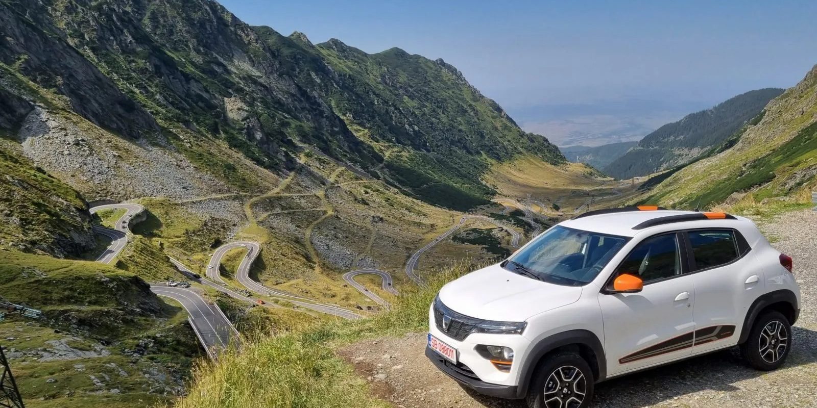 Dacia Spring la mâna a doua: Cum evaluezi starea bateriei fără investigații complicate Achiziționarea unei mașini electrice second-hand, precum Dacia Spring, necesită o atenție sporită asupra stării bateriei, componenta principală și cea mai costisitoare