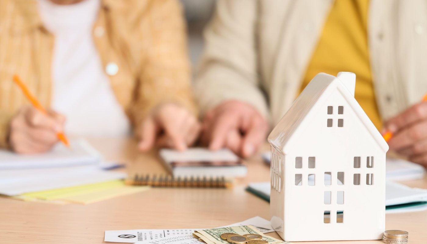 Probleme majore pentru cumpărătorii de locuințe în construcție: Puține soluții în caz de insolvență Situația juridică dificilă în care se pot afla cumpărătorii de locuințe aflate în construcție, în cazul în care dezvoltatorul intră în insolvență, este scoasă în evidență de Ovidiu Miheț, avocat și practician în insolvență