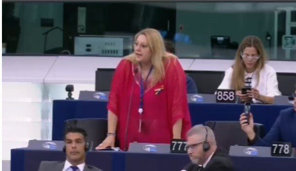 Diana Șoșoacă, europarlamentar român, a fost audiată marți la Bruxelles de Comisia pentru afaceri juridice a Parlamentului European