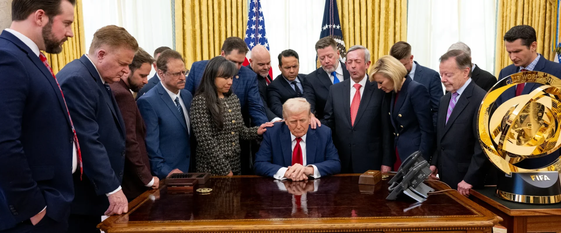 Pastorii s-au rugat pentru Trump în biroul oval: „să primească înțelepciune”