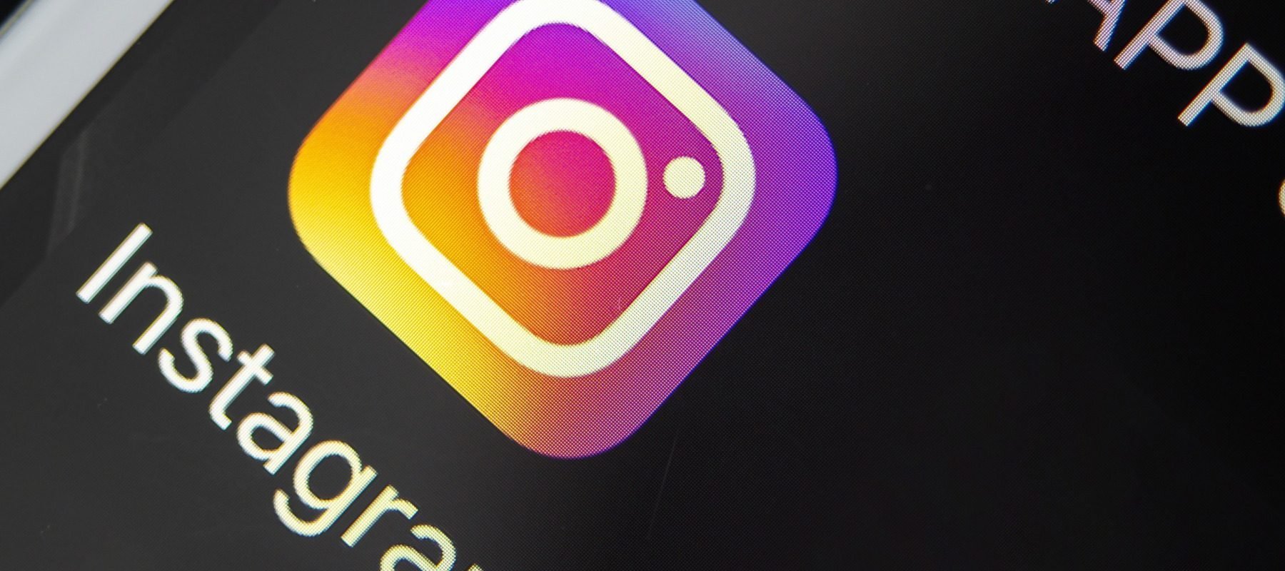 Instagram, în pană generală: Probleme majore pentru utilizatorii din întreaga lume Platforma de socializare Instagram, deținută de compania Meta, a suferit o cădere majoră miercuri, afectând utilizatori din întreaga lume