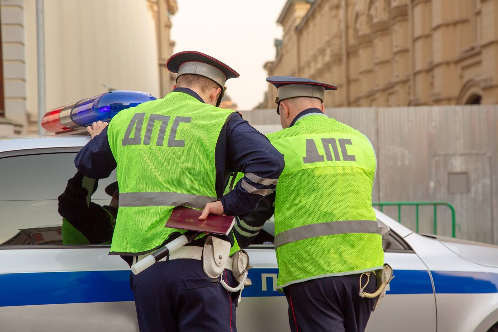 Fostul viceministru rus al apărării, Ruslan Țalikov, arestat pentru corupție Ruslan Țalikov, fostul prim-adjunct al fostului ministru al Apărării Serghei Șoigu, a fost arestat joi sub acuzații de corupție, conform agențiilor de presă internaționale