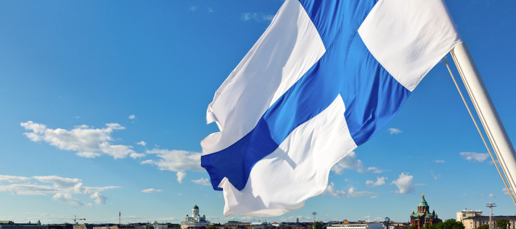 Șofer amendat cu 120.000 de euro pentru depășirea vitezei legale Un șofer din Finlanda a fost amendat cu o sumă impresionantă, 120.000 de euro, pentru că a fost prins conducând cu o viteză de 59 km/h într-o zonă unde limita era de 30 km/h