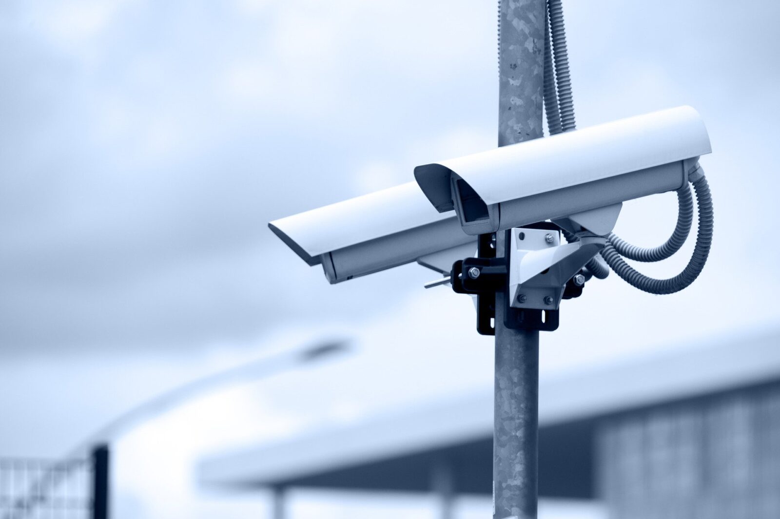 Sistemul e-SIGUR funcționează, dar nu în integralitate București – Poliția Română a anunțat, printr-un comunicat de presă, că sistemul e-SIGUR este operațional începând cu 1 ianuarie 2025