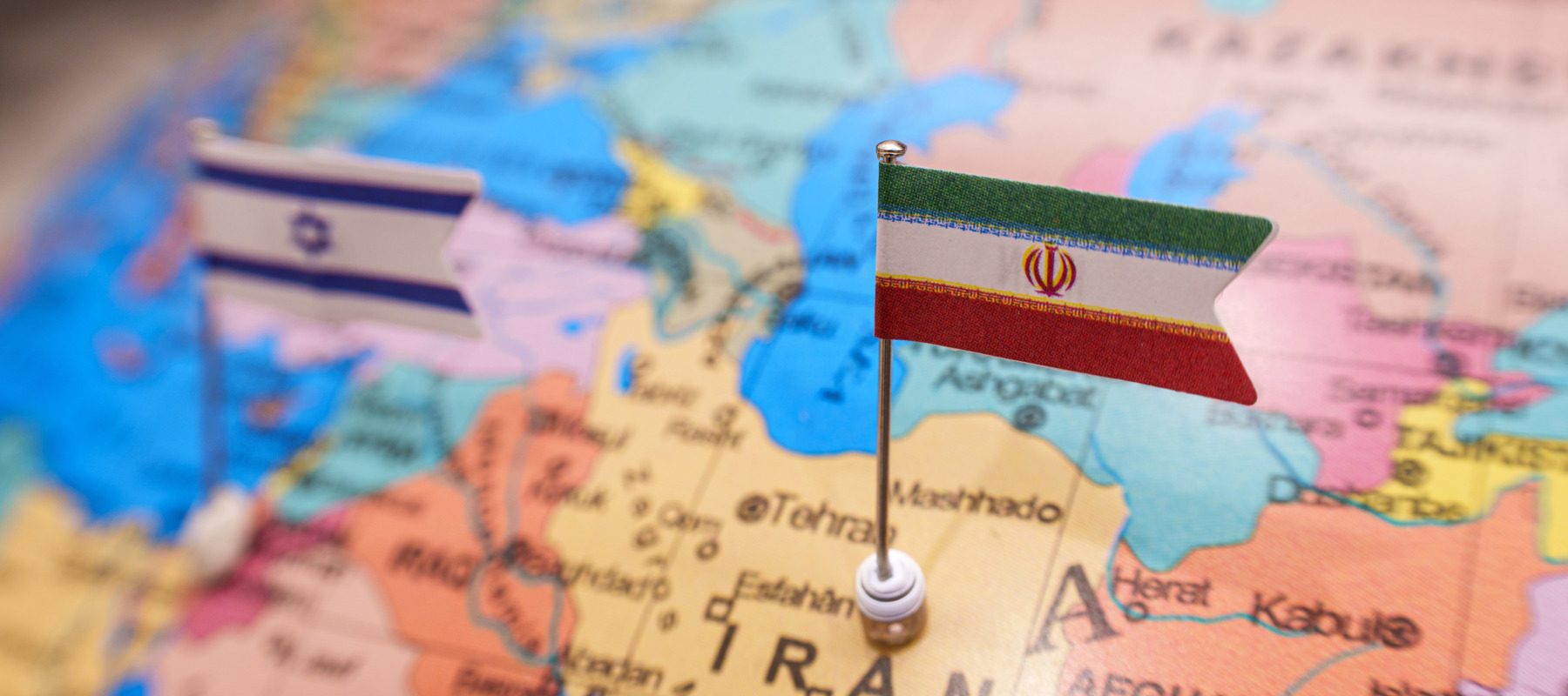 Israelul justifică atacurile asupra Iranului prin amenințarea nucleară la adresa securității sale Premierul israelian a explicat, într-o declarație recentă, că acțiunile militare ale țării sale împotriva Iranului au fost determinate de urgența de a contracara dezvoltarea unor noi instalații subterane