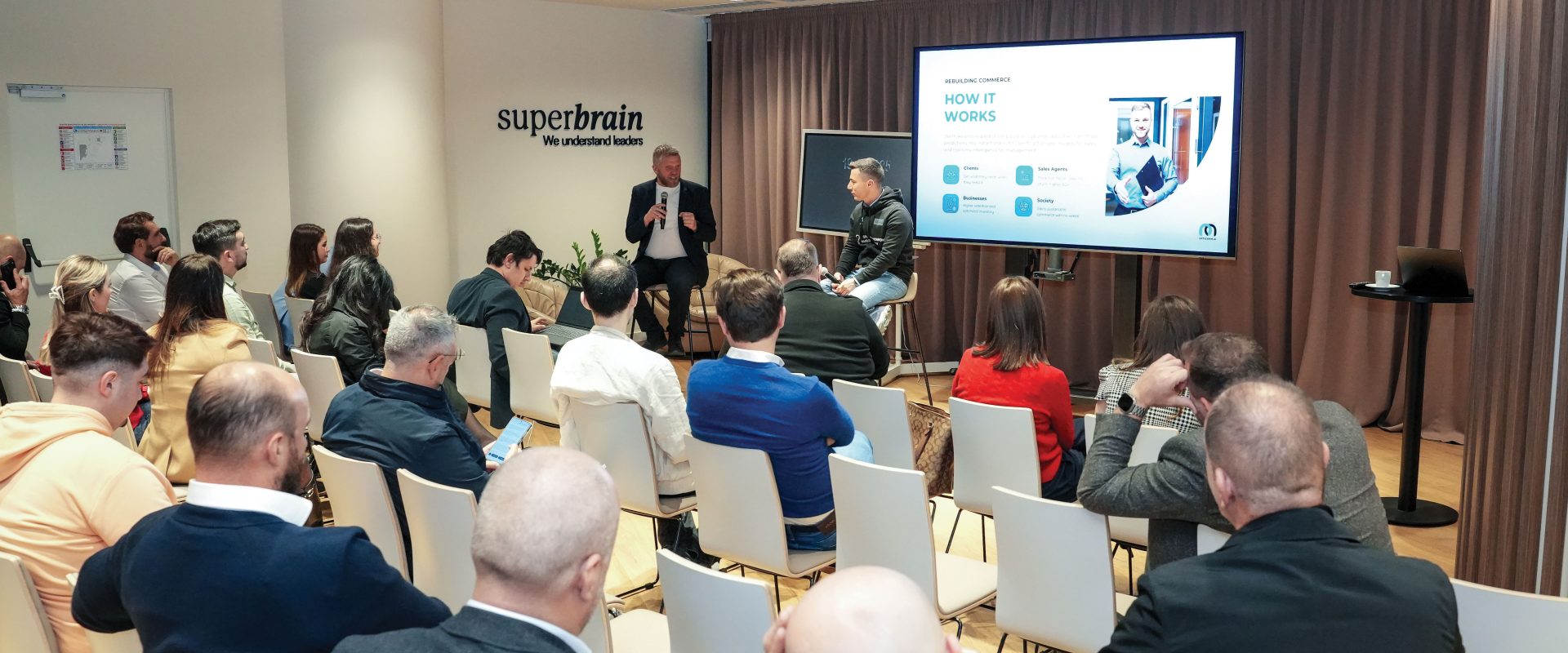 Revoluția cumpărăturilor: Cum vrea OptiComm.AI să elimine cozile și drumurile la supermarket O companie românească, OptiComm.AI, își propune să schimbe radical modul în care facem cumpărături