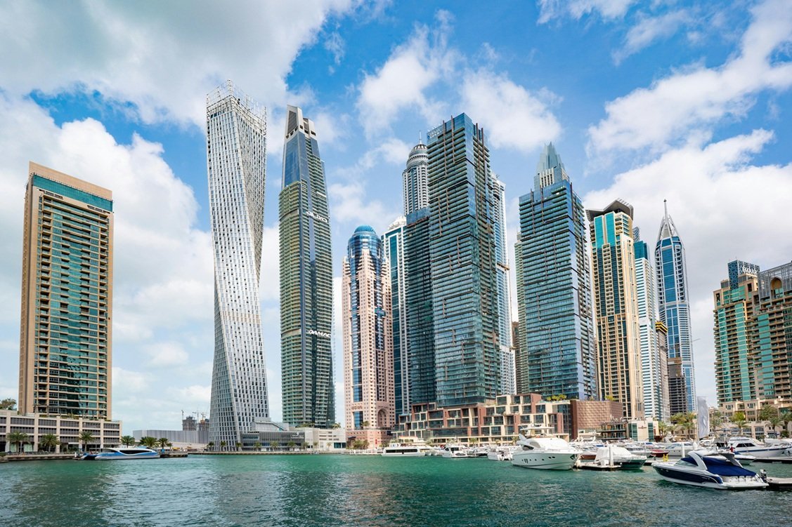 Criza aeriană în Orientul Mijlociu afectează turiștii ruși din Dubai Consulatul General al Rusiei în Dubai a emis o alertă pentru turiștii ruși aflați în Emiratele Arabe Unite, avertizând asupra dificultăților de a se întoarce acasă