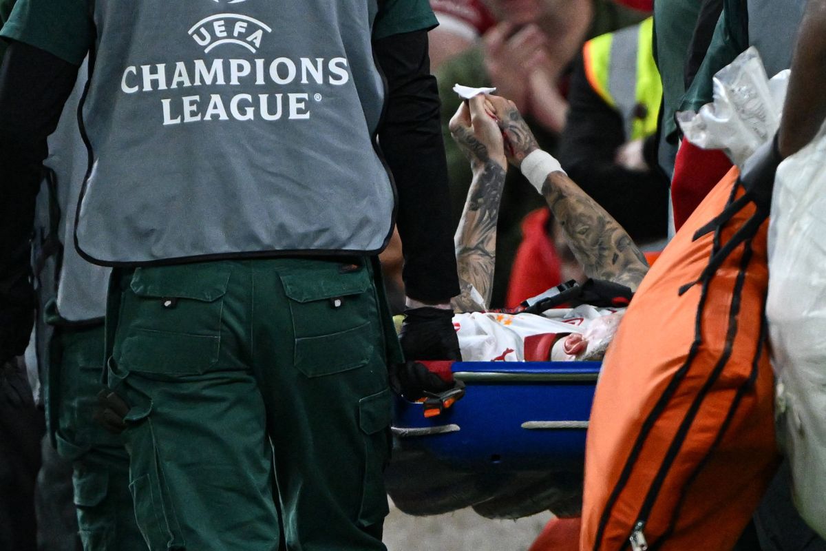 Accidentare groaznică pentru Noa Lang: A riscat amputarea unui deget în meciul cu Liverpool Noa Lang, atacantul lui Galatasaray, a suferit o accidentare terifiantă în meciul pierdut cu 4-0 în fața lui Liverpool, în optimile de finală ale competiției