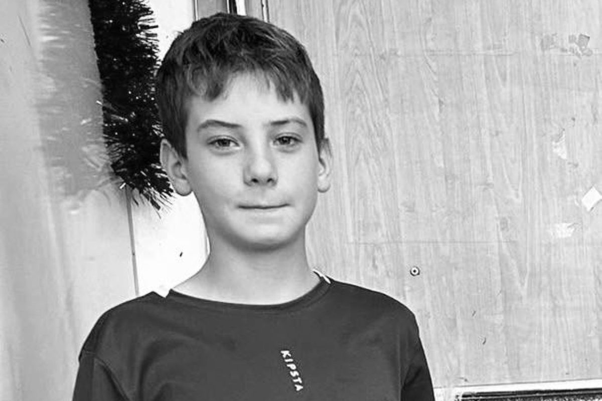 Elev de clasa a VIII-a, mort în timpul orei de sport la Ipotești Un elev de clasa a VIII-a de la Școala Gimnazială „Mihai Eminescu” din Ipotești a murit marți, 3 martie, în timpul orei de educație fizică