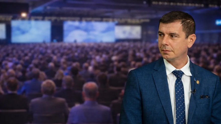 Autosuficiența în sectorul avicol, un succes economic sub semnul întrebării Secretarul de stat în Ministerul Agriculturii, Emil Dumitru, a tras un semnal de alarmă cu privire la posibilele riscuri care planează asupra sectorului avicol din România