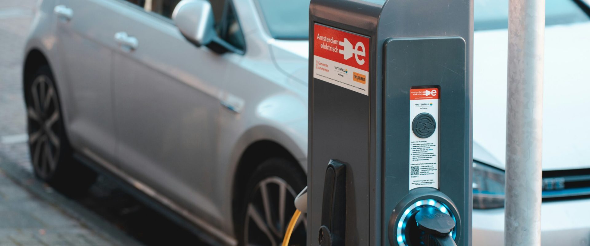 Stații de încărcare electrice de un milion de euro pentru sectorul 3