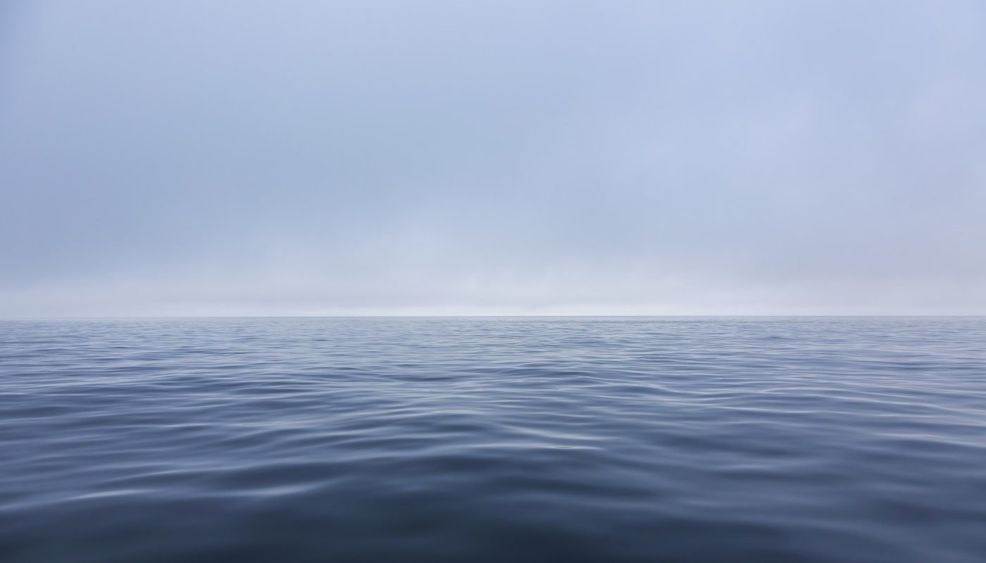 Experiment uriaș în Atlantic: cercetătorii încearcă să accelereze absorbția de carbon a oceanului Un experiment ambițios în Oceanul Atlantic testează o metodă inovatoare de a stimula capacitatea oceanului de a absorbi dioxidul de carbon din atmosferă