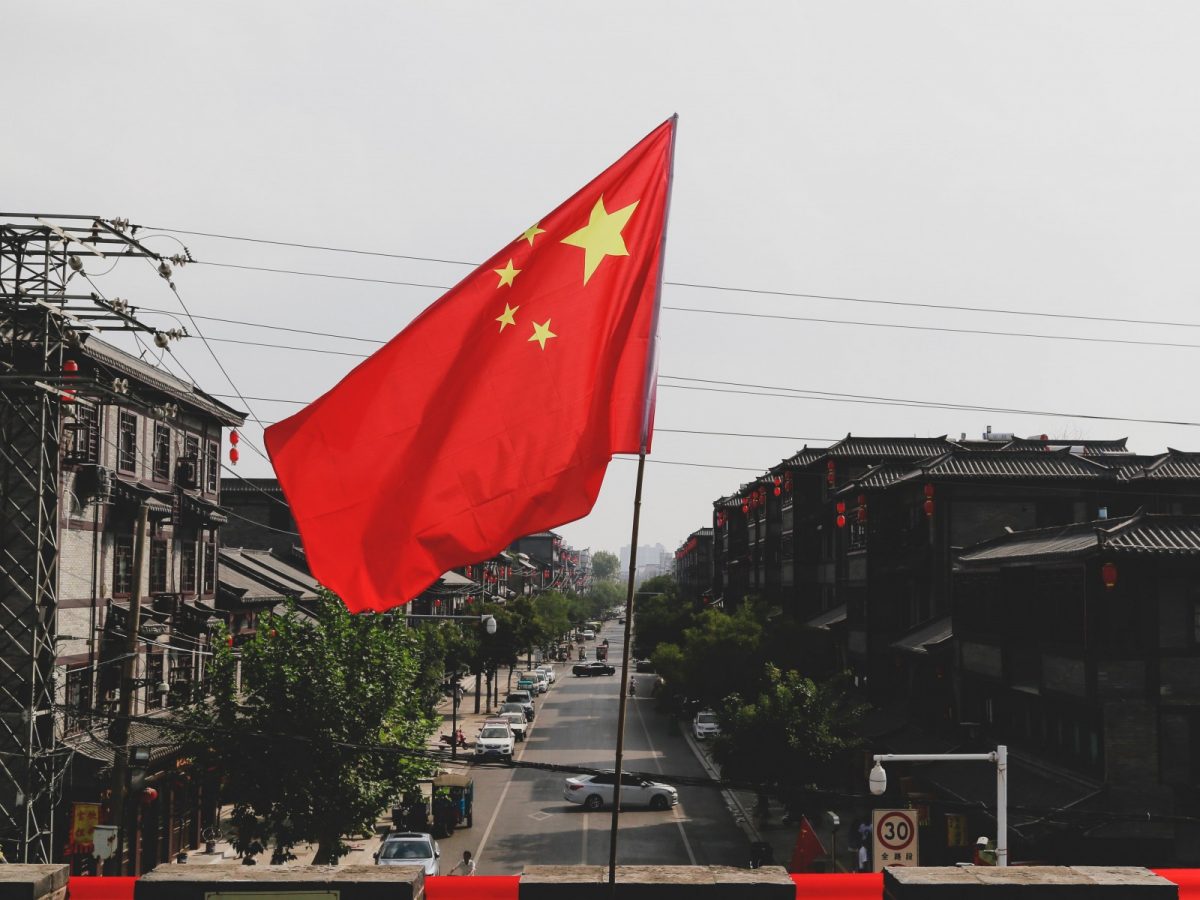 China legiferează o „identitate națională comună”, stârnind critici privind asimilarea minorităților China a adoptat o lege menită să promoveze o „identitate națională comună” pentru cele 55 de minorități etnice ale țării
