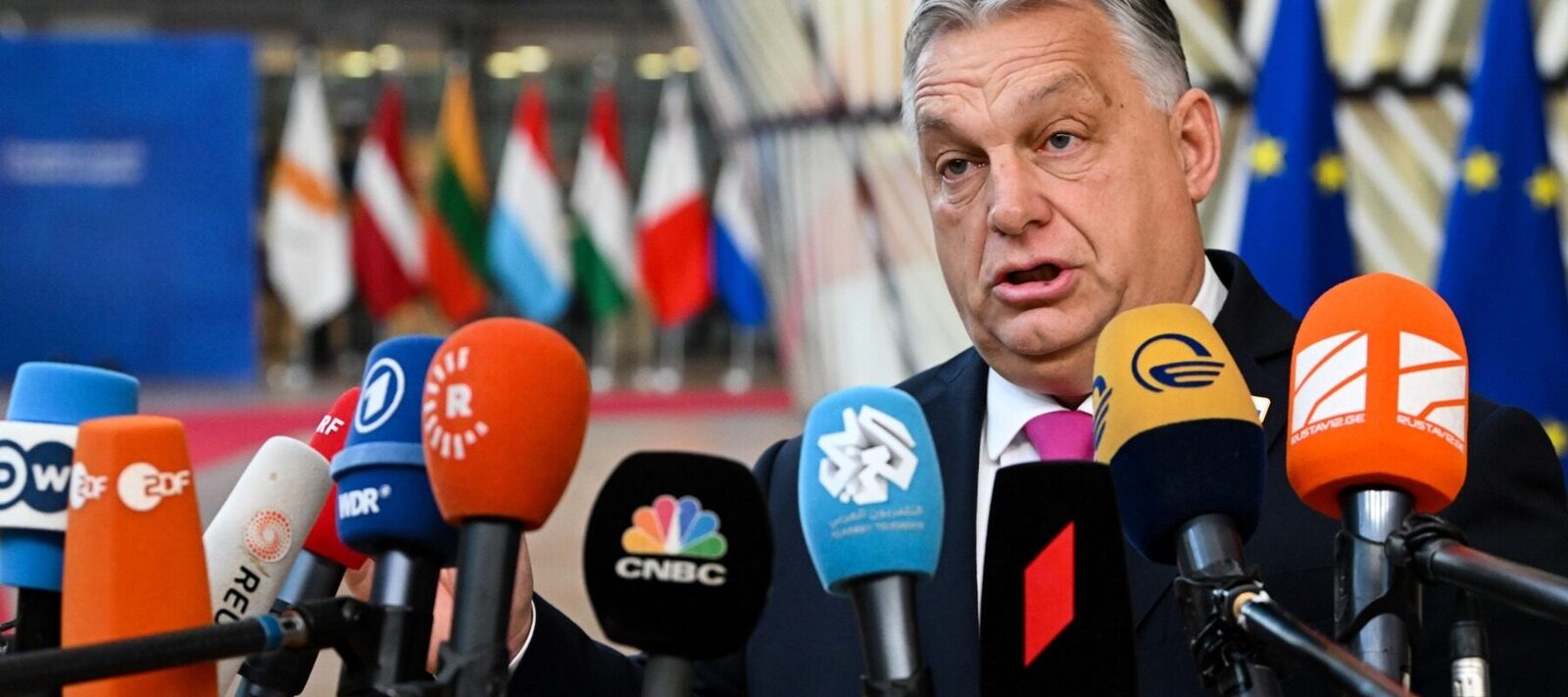 Orban blochează în continuare ajutorul financiar pentru Ucraina, în pofida eforturilor UE Bruxellesul a fost, din nou, scena unor negocieri tensionate unde liderii europeni nu au reușit să găsească o cale de compromis cu premierul ungar Viktor Orban
