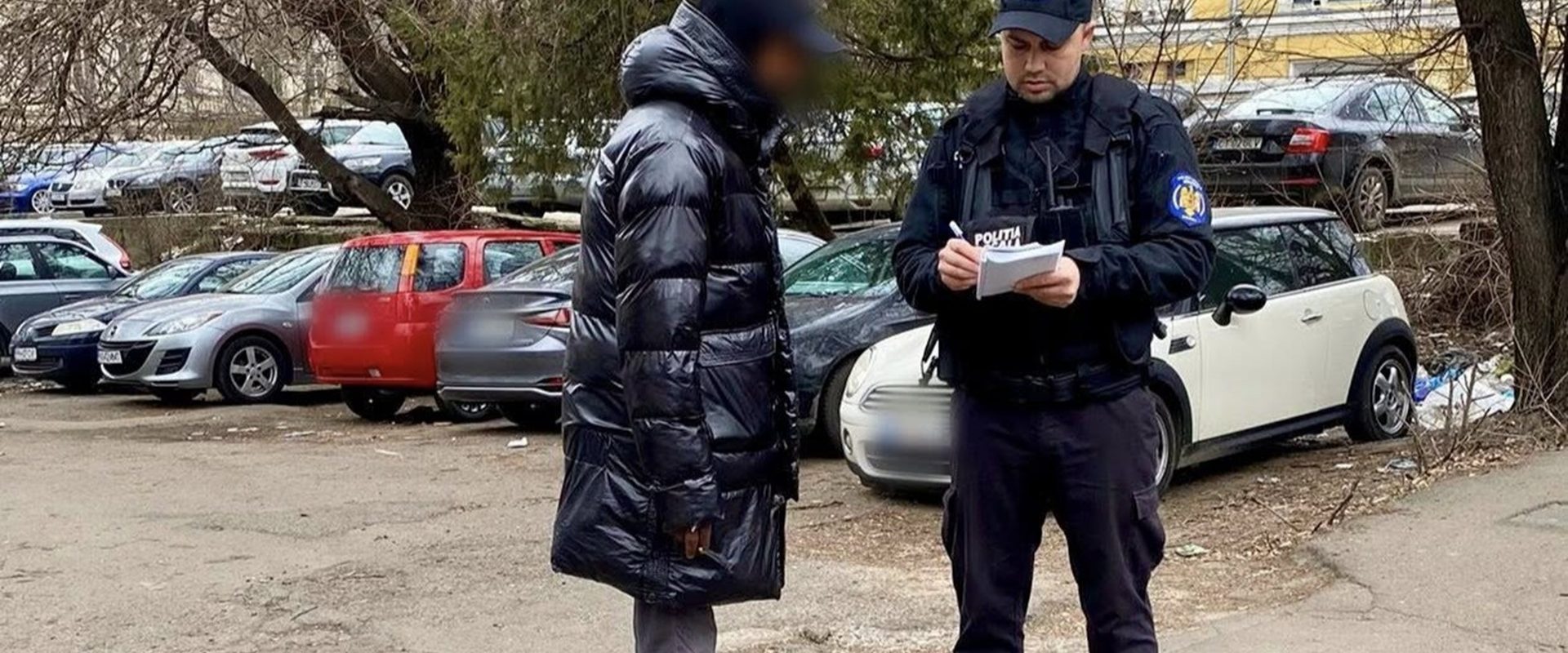 Poliția Locală București a amendat zeci de falși parcagii și șoferi cu probleme la mașini Poliția Locală a Municipiului București a intensificat acțiunile de patrulare în zonele cheie ale capitalei, aplicând peste 100 de amenzi falșilor parcagii