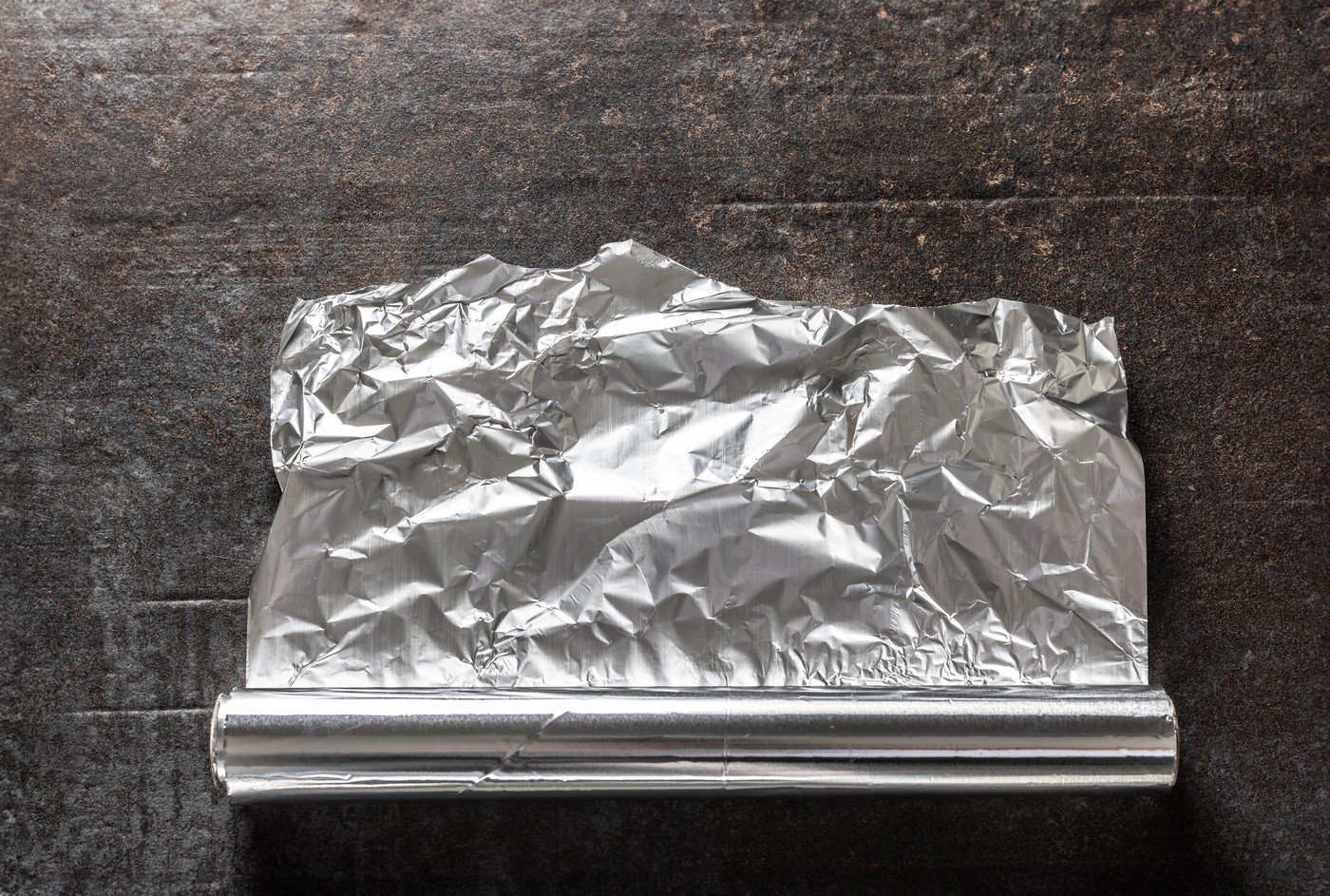 Testul simplu al foliei de aluminiu: cum detectezi umiditatea din pereți fără costuri Un truc simplu, la îndemâna oricui, poate dezvălui problemele de umiditate din locuință, fără a necesita aparatură specializată sau costuri suplimentare