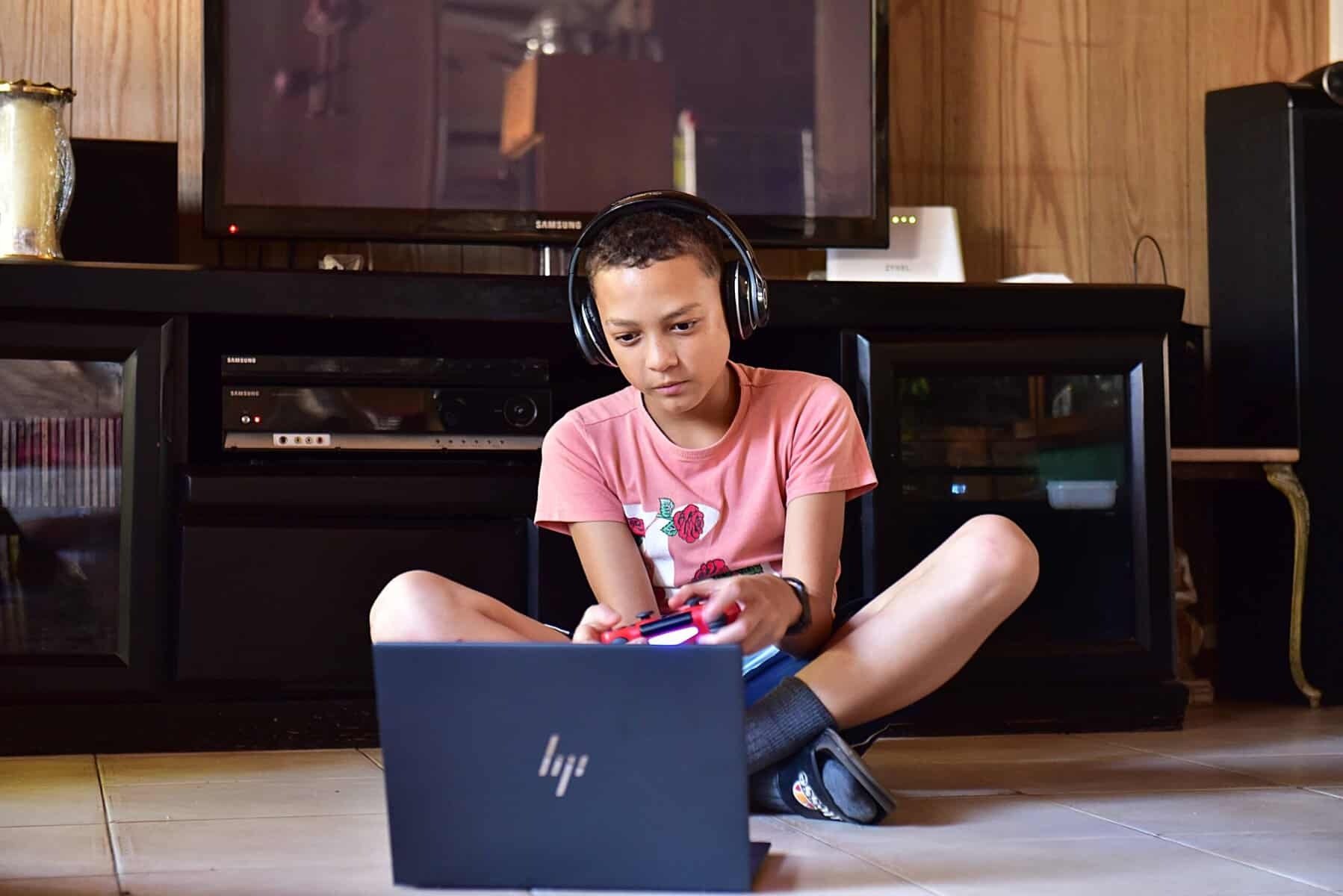 Zece trucuri pentru gamerii pe laptop: Sfaturi utile