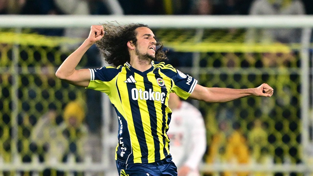 Guendouzi debutează cu gol în Super Lig pentru Fenerbahçe Matteo Guendouzi, proaspăt transferat la Fenerbahçe, a marcat primul său gol în Super Lig turcă, în meciul cu Samsunspor