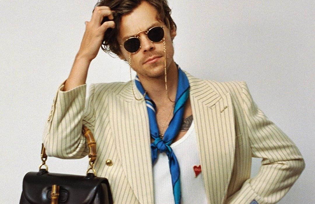 Harry Styles domină topurile britanice cu noul său album Artistul britanic Harry Styles a reușit să obțină pentru a treia oară primul loc în topul albumelor din Marea Britanie, cu cel mai recent material discografic al său, intitulat „Kiss All The Time