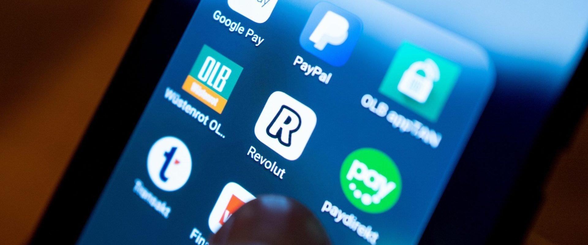 Telegram, noua platformă de top pentru fraude financiare Fraudele online continuă să evolueze rapid, iar aplicațiile de mesagerie criptată, precum Telegram, devin un teren propice pentru înșelătoriile financiare