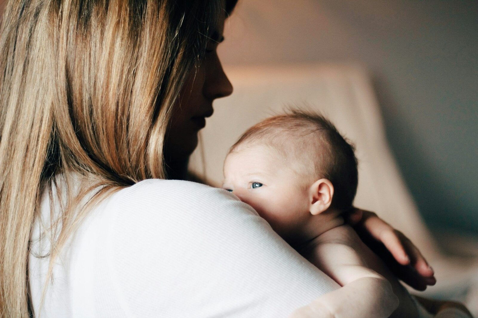 Scăderea dramatică a natalității în uniunea europeană: o criză demografică la nivel european Rata totală a fertilității în Uniunea Europeană a atins un nou minim istoric, conform ultimelor date statistice