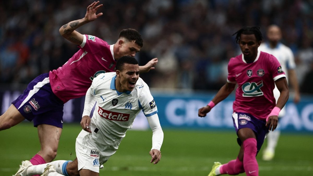 Toulouse, în semifinale după o „dublă” de infarct la penalty-uri! Toulouse FC a reușit o performanță notabilă, calificându-se în semifinalele Cupei Franței, miercuri, după o serie de lovituri de departajare extrem de dramatice împotriva Olympique de Marseille